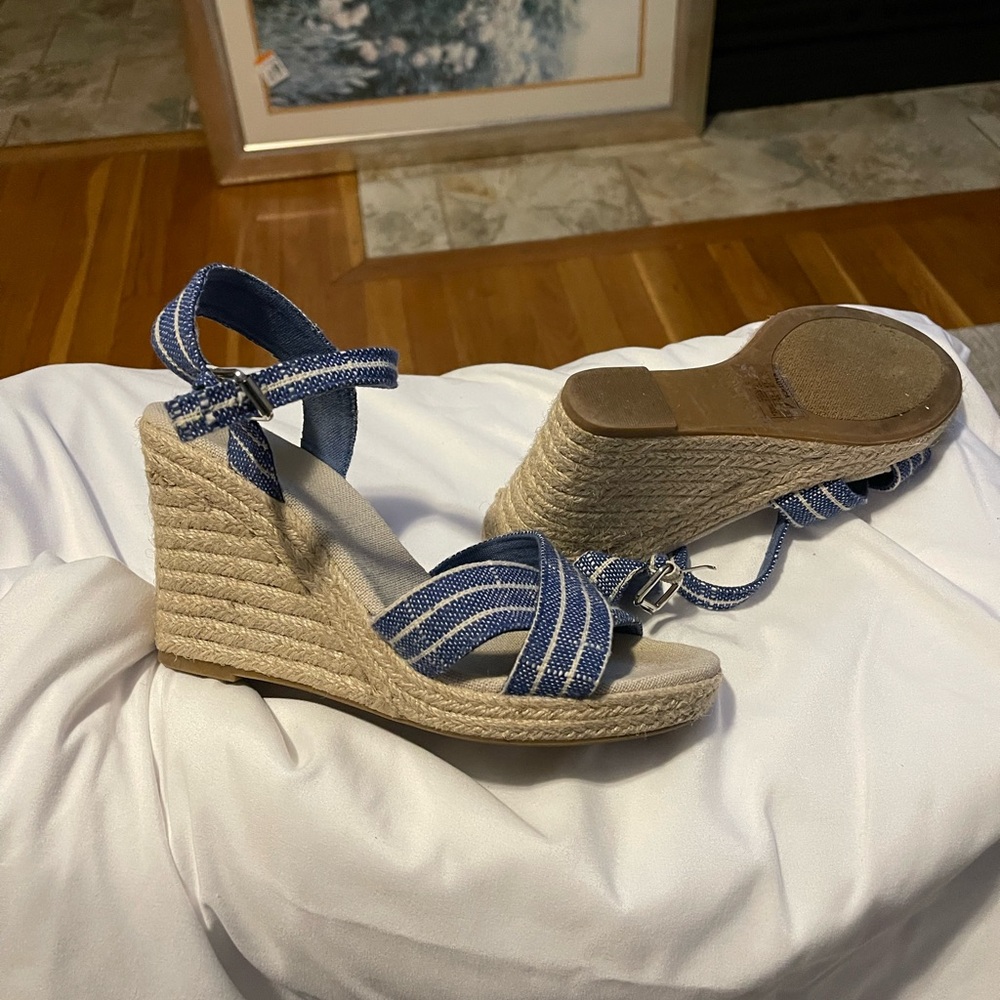 Nautica Blue and Tan Wedge Espadrilles 6.5 women’s